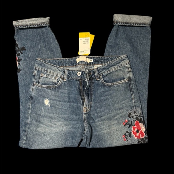 H&M L.O.G.G. floral distressed embroidered high-waist mom jeans  sz 8 new - Picture 2 of 4